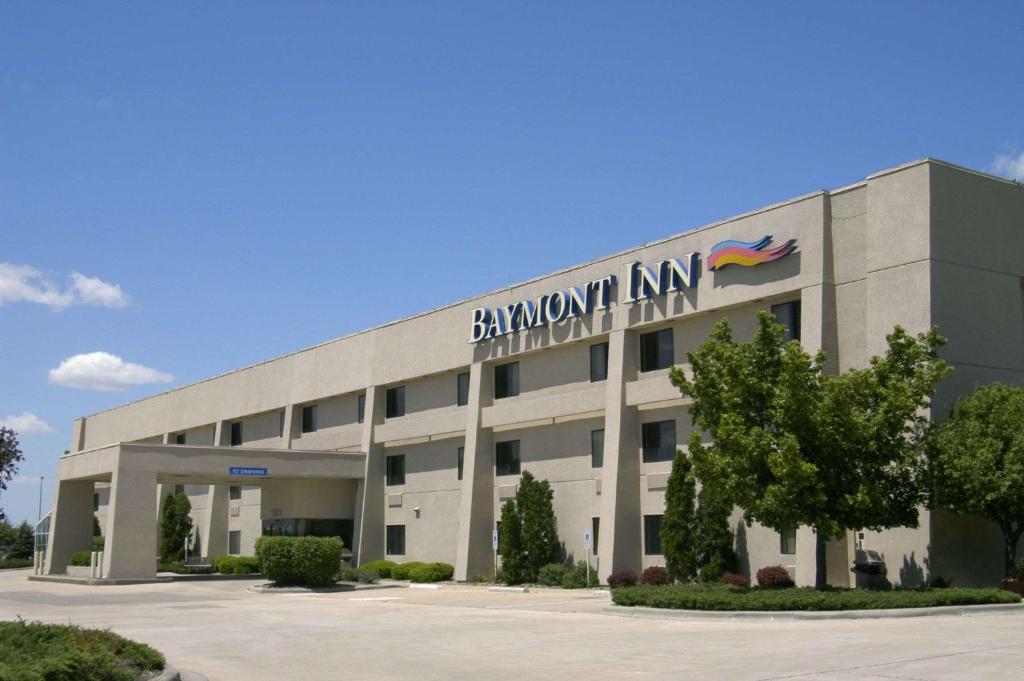 Baymont by Wyndham Springfield Main image 1